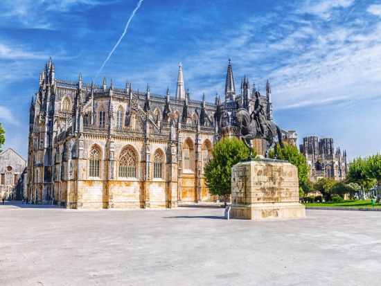 聖地ファティマ＆中世の美しい町オビドス　日帰り観光ツアー ＜貸切／英語ガイド／リスボン発＞