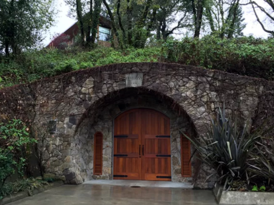 ソノマバレー ワイナリーツアー　キスラー・ヴィンヤーズ＆フランシス・フォード・コッポラ＆リットン・スプリングスなど ＜日本語ガイド／ワイナリー4軒＞