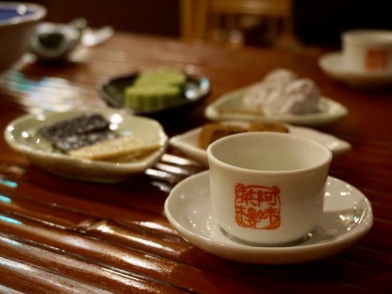 夜の九份ツアー　夕暮から夜景まで充実3時間　「古窓レストラン」・「水心月茶坊」クーポン付プラン、「富錦樹」昼食付プランあり ＜日本語ガイド／士林夜市で解散可＞