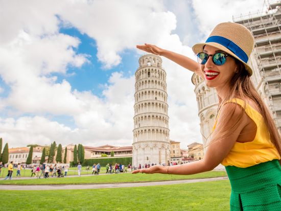 Italy_Tuscany_Leaning_Tower_of_Pisa_shutterstock_476860744