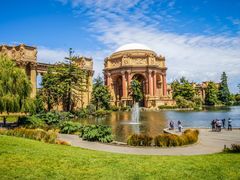 USA_California_San_ Francisco_Palace_of_Fine_Arts_shutterstock_597671912