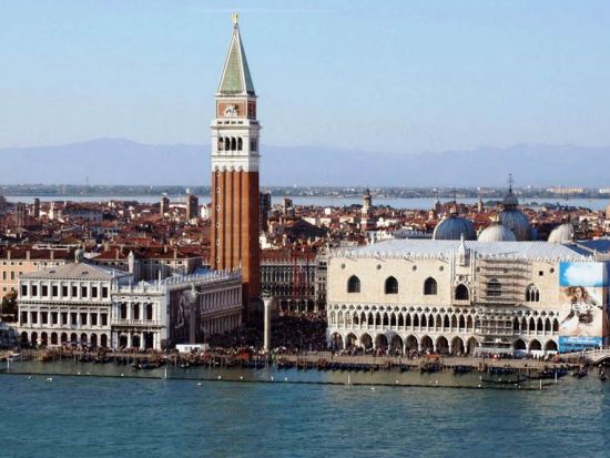 自由時間もたっぷり！ヴェネツィア 1日観光ツアー＜英語／ミラノ発＞