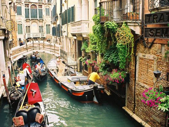 自由時間もたっぷり！ヴェネツィア 1日観光ツアー＜英語／ミラノ発＞