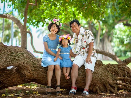 ハワイ　キッズ＆ファミリーフォト　お子様の笑顔と家族の思い出を形に残す　プロのカメラマンが撮影＜ビーチ／ワイキキ街中＞