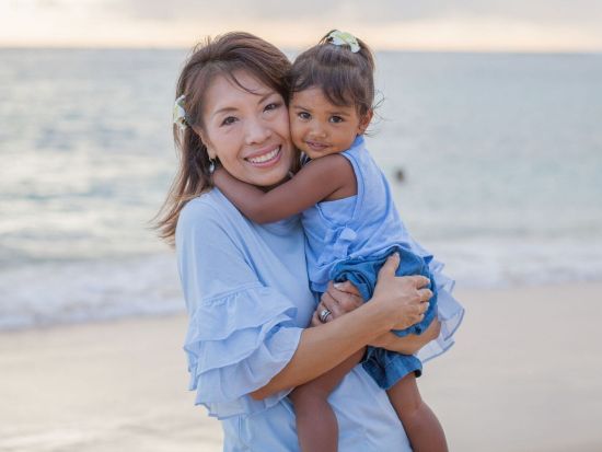 ハワイ　キッズ＆ファミリーフォト　お子様の笑顔と家族の思い出を形に残す　プロのカメラマンが撮影＜ビーチ／ワイキキ街中＞