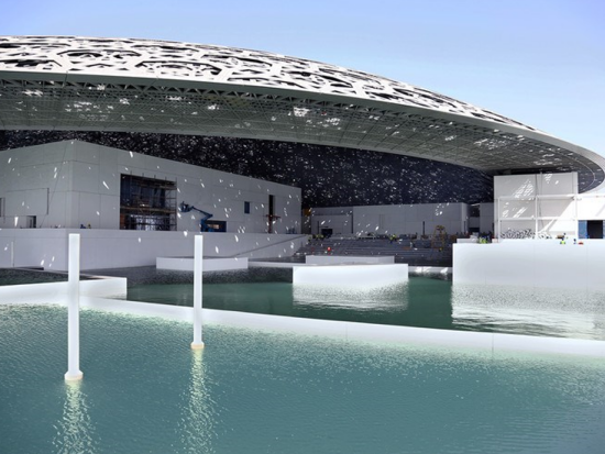 【混載】ドバイ発アブダビヘリテージツアー　必見スポット満喫＋世界に誇る建築美を堪能！グランド・モスク＋カスル・アル・ワタン＋車窓観光＜混載／英語／終日／ドバイ発