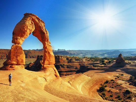 ラグジュアリーバンで行く グランドサークルツアー　グランドキャニオン＆アンテロープ＆モニュメントバレーなど＜4日間または5日間／乗合／日本語ドライバーガイド＞