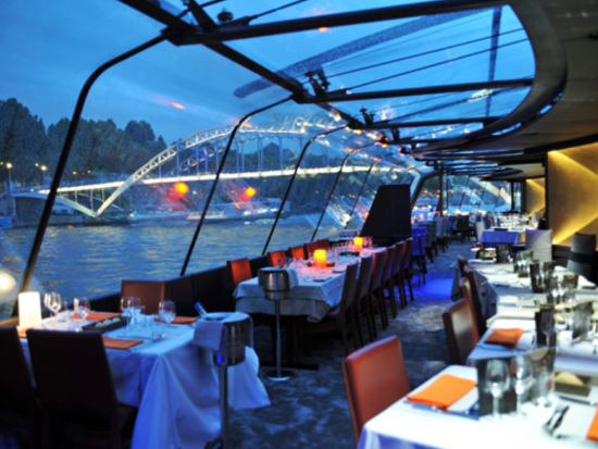 【送迎付】セーヌ川ディナークルーズ　バトーパリジャン　窓際席プランあり＜3コースディナー／往復ホテル貸切送迎＞