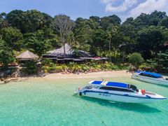 Phi Phi Sunrise Tour boat and cottage