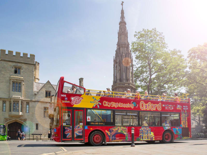UK, Oxford, Sightseeing tour, double decker bus