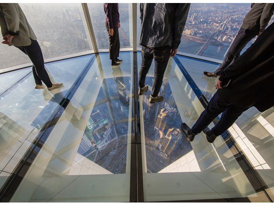 ソウル市内観光ツアー　景福宮＋守門将交代式＋北村＋青瓦台＋ソウルスカイ展望台＋コエックス・ビョルマダン図書館でたっぷり自由時間あり＜1日／日本語ガイド＞