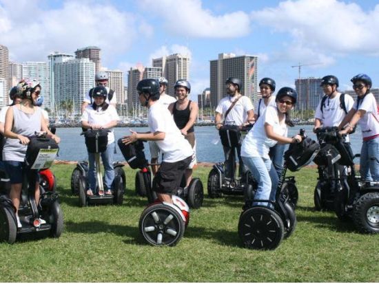 セグウェイ　ホノルル市内をセグウェイで駆け抜ける！人気のマジックアイランド、カカアコ、ダウンタウン、ダイヤモンドヘッドなど選べるコース＜送迎オプションあり＞