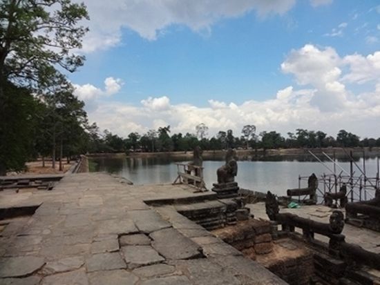 【混載】アンコール遺跡群 大回りコース&小回りコース制覇ツアー＜1日／昼食／日本語ガイド＞