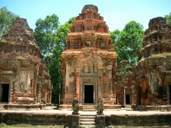 アンコールの古都ロリュオス遺跡群半日観光