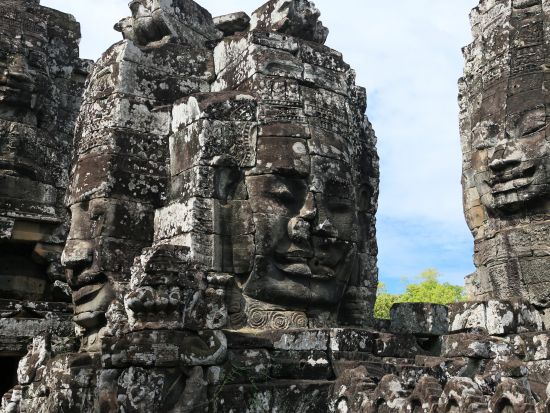 アンコールワット 2泊3日ツアー 三大遺跡観光＋朝日夕日鑑賞付き＜航空券＆ホテル宿泊＆食事付／ホーチミン発＞