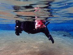 Snorkeling-in-Silfra-fissure6_preview