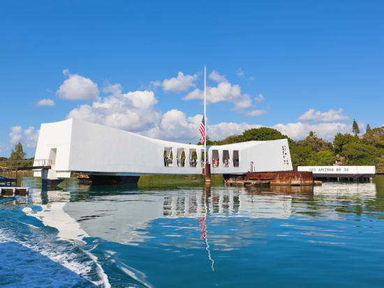 Hawaii_Oahu_Pearl Harbor_Arizona Memorial_shutterstock_57293461