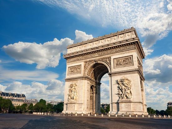 France_Paris_Arc_de_Triumph_123RF_21946920