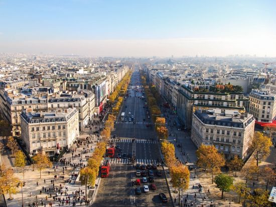 ロンドン発 パリ日帰りツアー　セーヌ川クルーズ・パリ車窓観光付き　パリ市内自由散策　＜ユーロスター利用／乗車時アシストあり＞