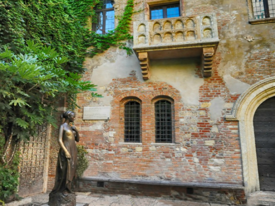 列車で行く ヴェローナ日帰りツアー ＜貸切／日本語アシスタント＞