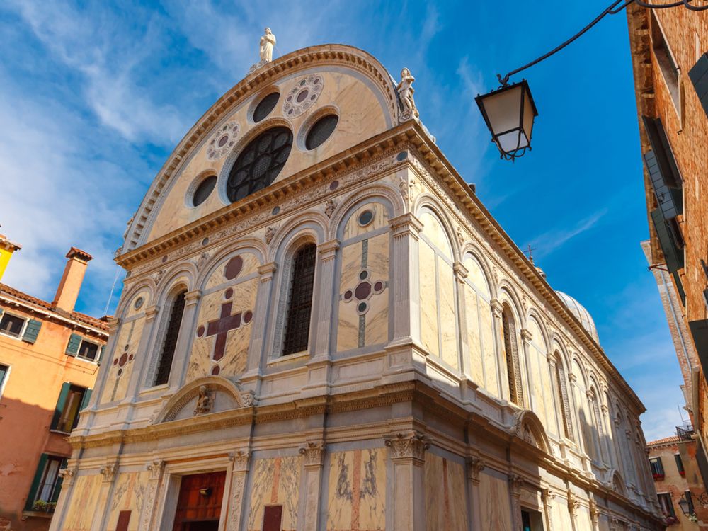 Italy_Venice_Santa Maria dei Miracoli_shutterstock_452359048