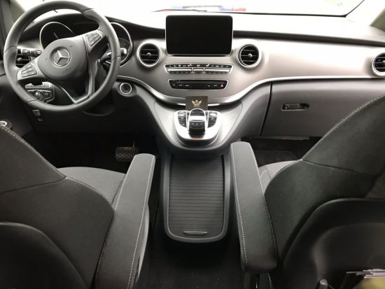 【空港送迎】デュッセルドルフ空港 ⇔ デュッセルドルフ市内 ＜貸切／英語ドライバー＞