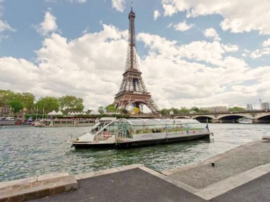 Seine shuttle near Eiffel Tower