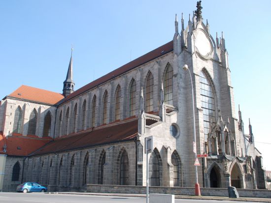 世界遺産クトナー・ホラ 半日観光ツアー＜日本語／プラハ発＞