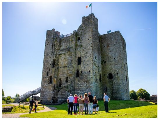 ボイン渓谷日帰りツアー　タラの丘＆トリム城＆ラフクルーの墓地 ＜英語ドライバーガイド／ダブリン発＞