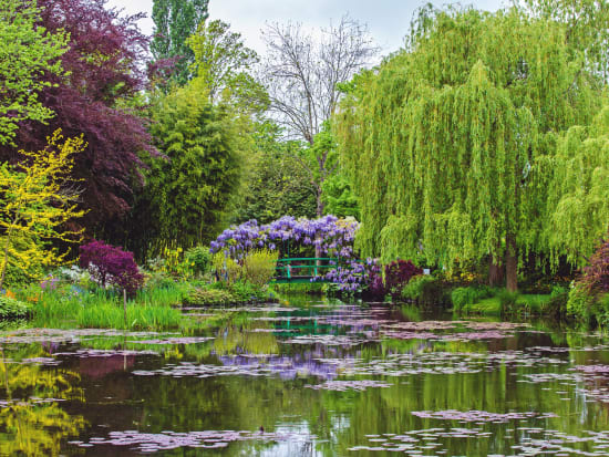 Small Group Giverny From Paris Day Trip With Priority Access To