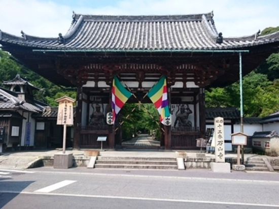 貸切観光タクシー 西国札所めぐり 三井寺・石山寺を訪れる＜2.5時間／1～9名／大津市内発着／京都発着オプションあり＞by 滋賀ヤサカ自動車