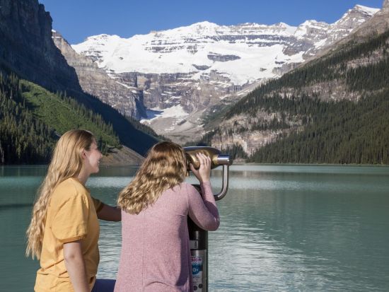 世界遺産カナディアンロッキー　バンフ国立公園 レイクルイーズ＆モレーン湖 半日観光ツアー ＜6～10月／英語ガイド／バンフ発＞