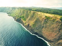 Hawaii_Maui_Cliff Side View