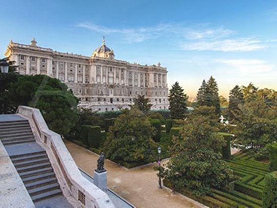 ベテラン公認ガイド ペドロさんと行く！マドリード 半日観光 ＜選べる出発時間／2時間／日本語／マドリード発＞