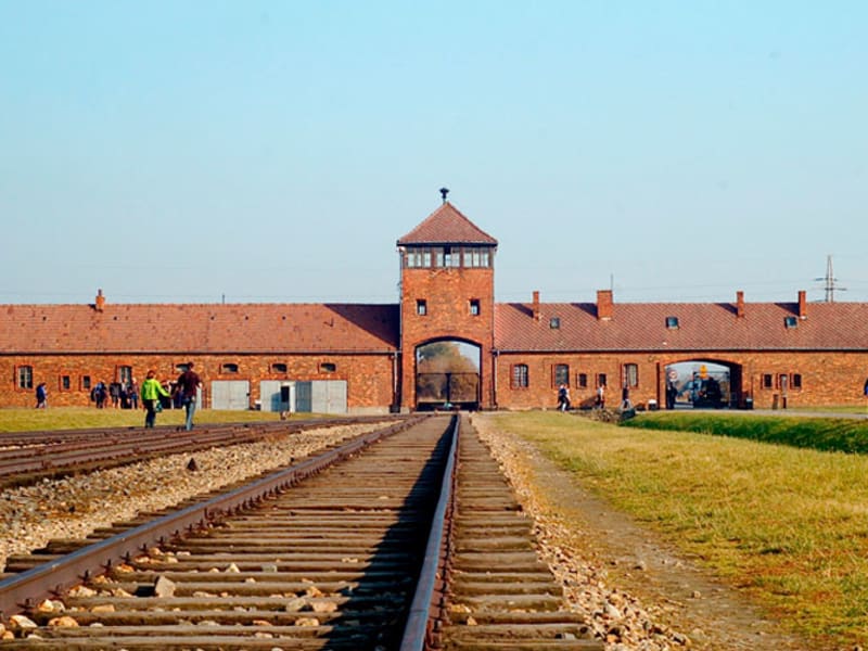 concentration camp poland tour