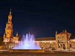 Seville_Plaza Espana_Fountain_Night_123rf_62497097_L