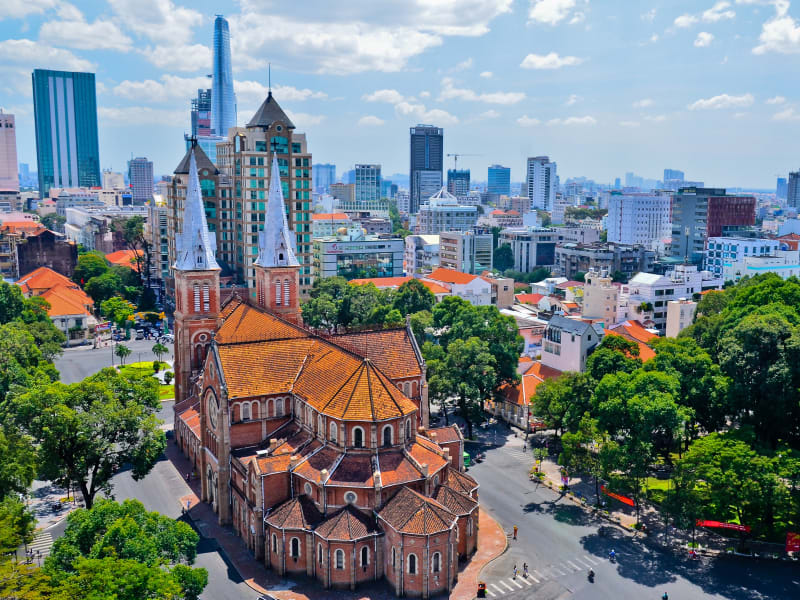 Vietnam_HoChiMinh_Cathedral_shutterstock_175128323