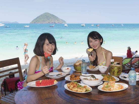 コーラル島1日ツアー　海の透明度抜群のバナナビーチ利用 ＜タイ料理ランチ／日本語ガイド／送迎／マリンスポーツプランあり＞