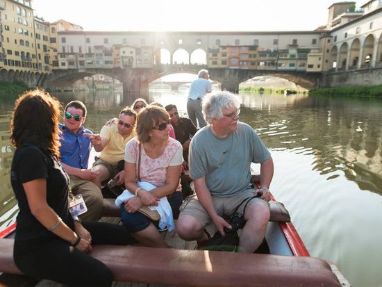 1451406709_FLORENCE_BOAT_TOUR