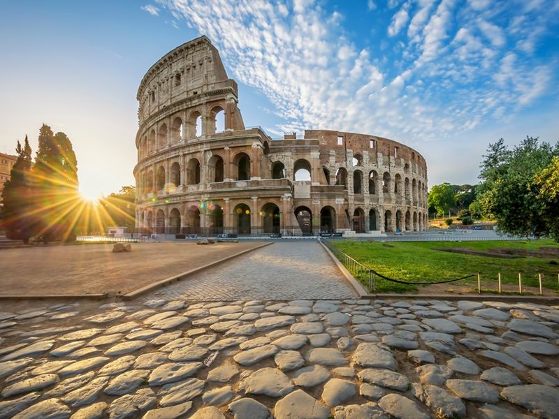 Italy_Rome_Colosseum_shutterstock_1013588707