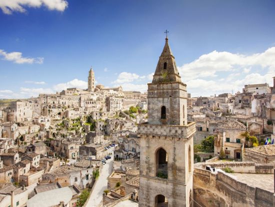 列車で行く 世界遺産の町アルベロベッロまたはマテーラ日帰り観光ツアー 宿泊プランあり＜貸切／ローマ発＞by Max Harvest