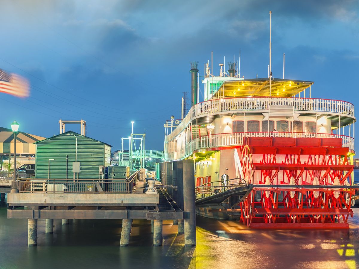 steamboat natchez discount
