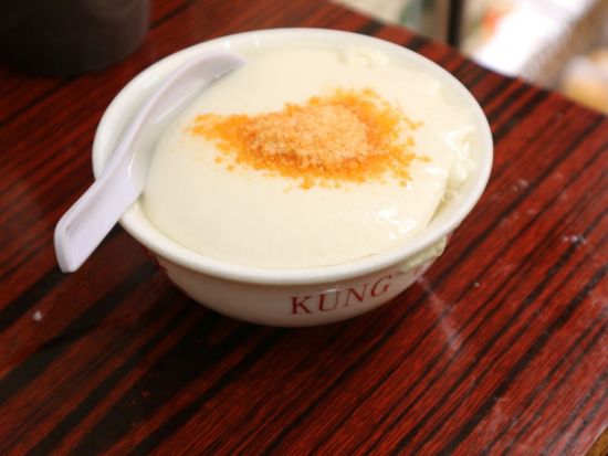 深水埗（シャムスイポー）散策ツアー　香港の下町でB級グルメ＆ショッピング！＜午後／日本語ガイド＞