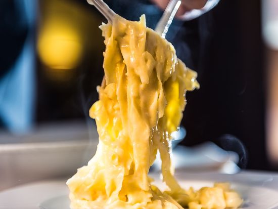 【レストラン予約】絶品のパスタを求めて著名人も通う名店「アルフレッド・アッラ・スクローファ(Alfredo alla Scrofa)」＜ランチ／ディナー＞