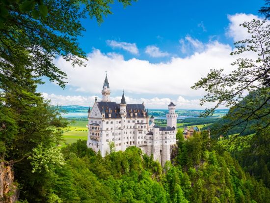 世界遺産ノイシュバンシュタイン城　日帰り観光ツアー ＜英語ガイド（城内日本語オーディオガイド）／ミュンヘン発＞