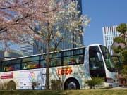 Osaka-Wonder-Loop-bus-3
