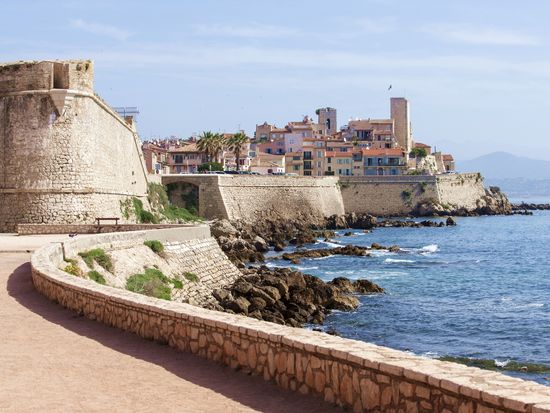 France_Antibes_Fort_Carre_shutterstock_428000551
