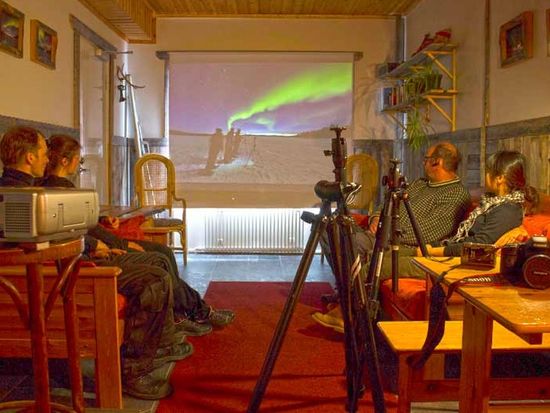 Finland-Hotel-Korpikartano-Aurora-Workshop