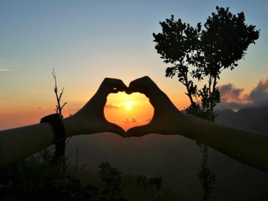 サンライズ・ヨガ＆アリラ・マンギスの贅沢ブランチ　超感動の朝日鑑賞、ランプヤン寺院でのお祈り体験も！ ＜現地ガイド ※日本語可＞