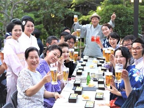 夏季限定】舞妓さんがグループに1名同席♪ 団体予約がお得の和風